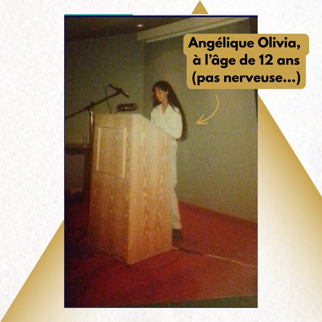 Angélique Olivia enfant présentant le livre de sa classe lors d’une soirée de gala à Nice
